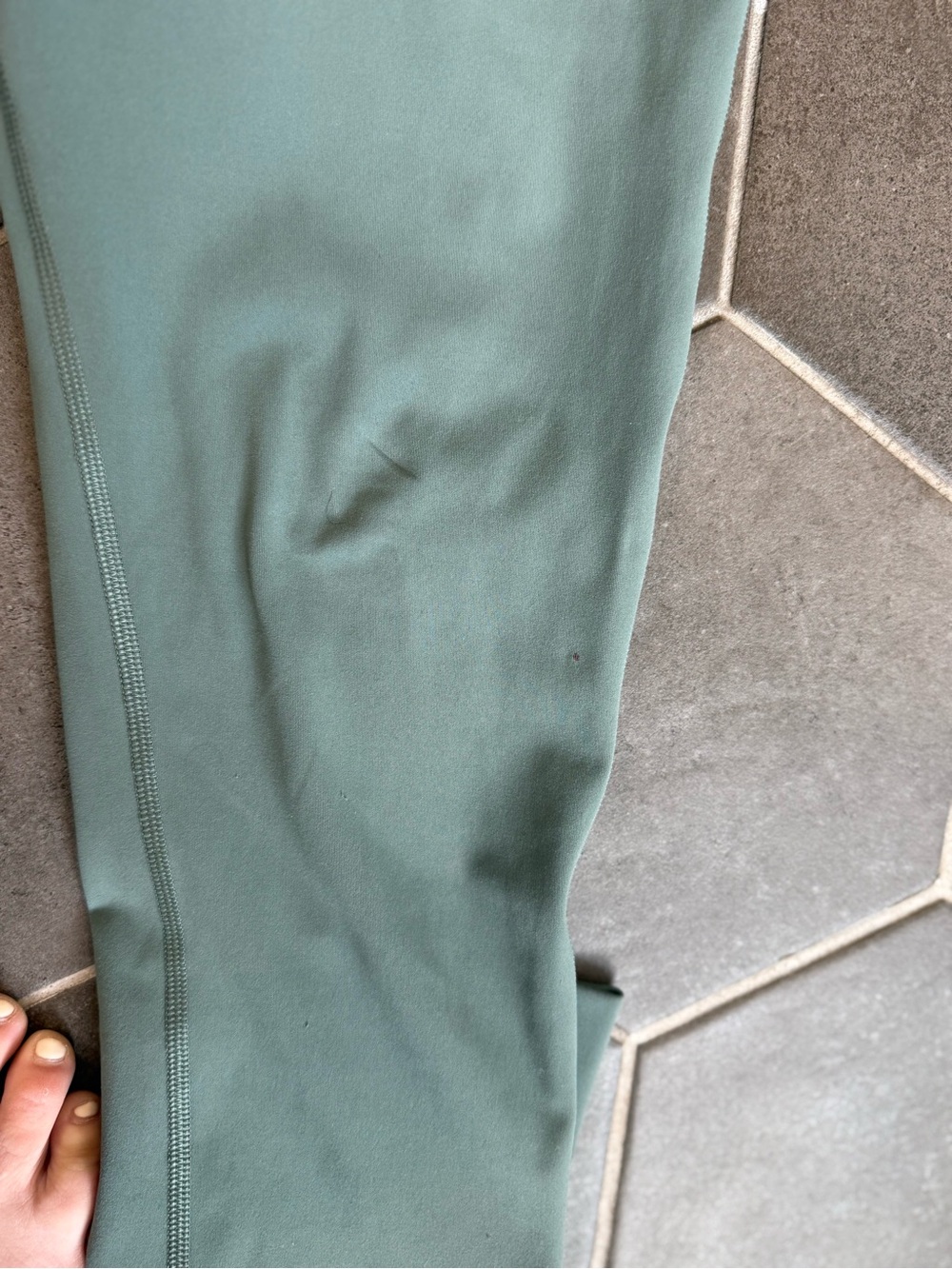 Vuori Women's Leggings in Sage Green - Picture 6 of 6